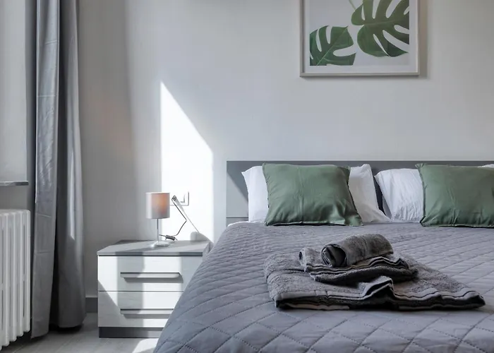 Civico 233 - Stanza Privata Parcheggio Colazione Bagni Condivisi B&B