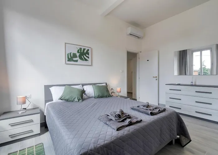 B&B Civico 233 - Stanza Privata Parcheggio Colazione Bagni Condivisi