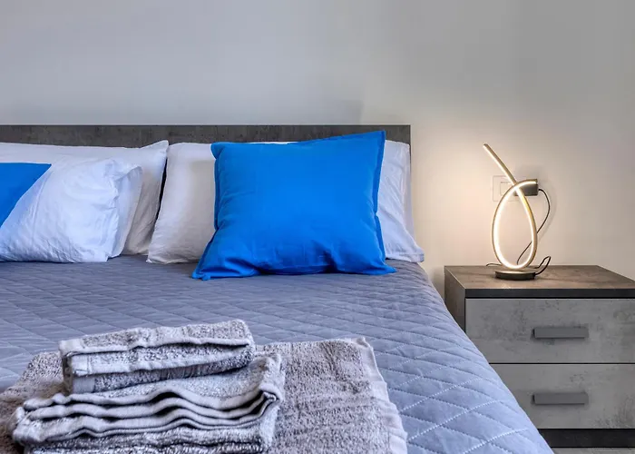 B&B Civico 233 - Stanza Privata Parcheggio Colazione Bagni Condivisi 볼로냐