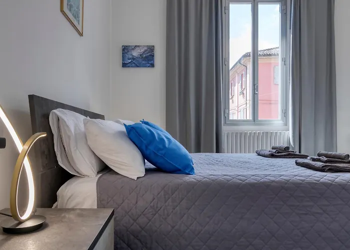 Civico 233 - Stanza Privata Parcheggio Colazione Bagni Condivisi *