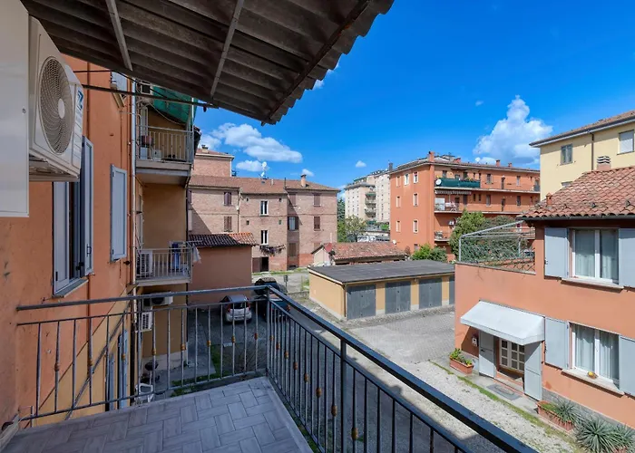 Civico 233 - Stanza Privata Parcheggio Colazione Bagni Condivisi 볼로냐