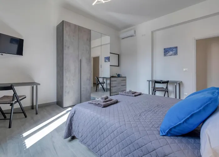 Civico 233 - Stanza Privata Parcheggio Colazione Bagni Condivisi B&B 볼로냐