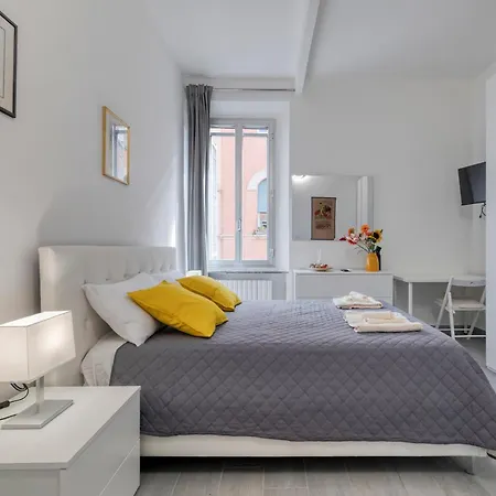 Bed & Breakfast Civico 233 - Stanza Privata Parcheggio Colazione Bagni Condivisi