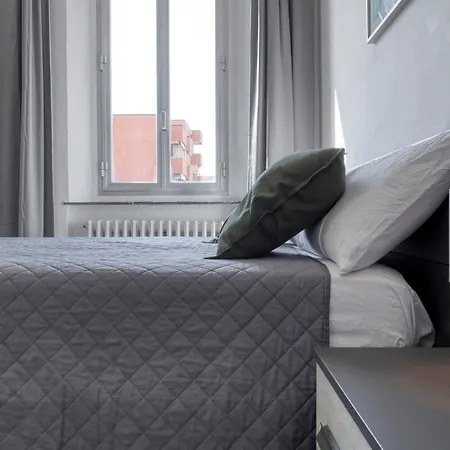 Civico 233 - Stanza Privata Parcheggio Colazione Bagni Condivisi Bed and Breakfast Μπολόνια