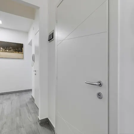 Civico 233 - Stanza Privata Parcheggio Colazione Bagni Condivisi Bed and Breakfast